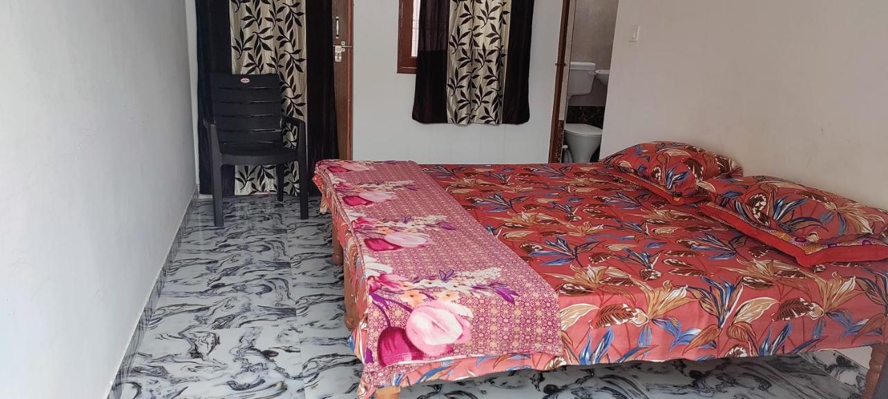 Nidhivan Homestay Vrindāvan Dış mekan fotoğraf